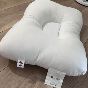 D core cervical support pillow